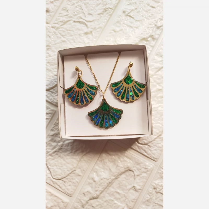 ست گردنبند و گوشواره طرح سنتی سبز آبی